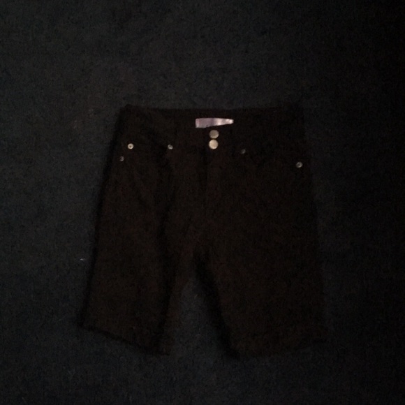 No Boundaries Pants - Black shorts No Boundaries Pants - Black shorts